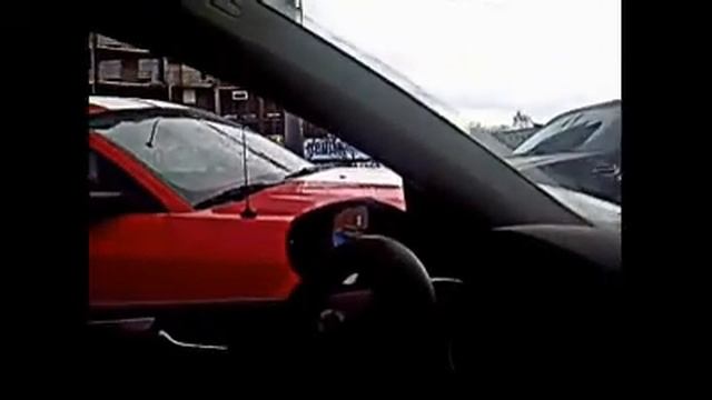 Mustang GT разбился после того, как дрейфующая (17 апреля 2012) смотреть онлайн
