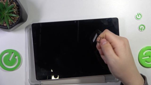 How to Insert a SIM & SD Cards into a BLACKVIEW Tab 12 Pro смотреть онлайн