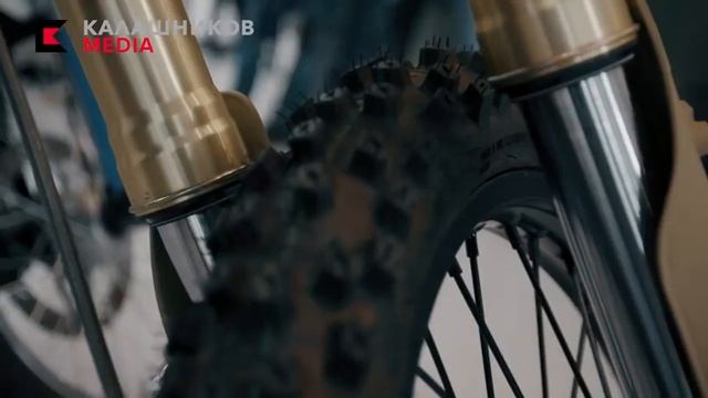 Kalashnikov SM 1 militaire Elektro motorfiets смотреть онлайн