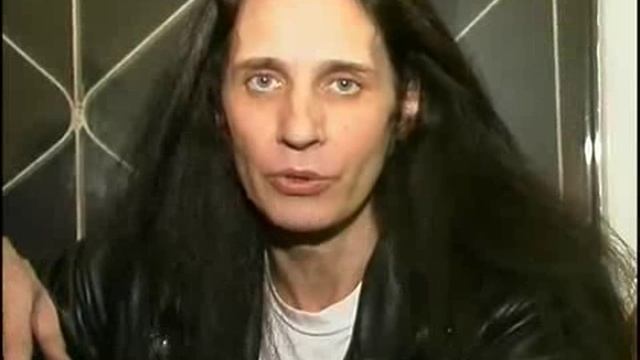 Автограф-сессия, интервью музыкантов рок-группы "Круиз", после концерта в ДК "АЗЛК", 2002г. смотреть онлайн