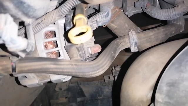 Как снять масляный фильтр ?на рено дастер? не убирая защиту двигателя!?? смотреть онлайн