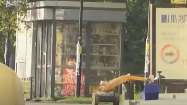 Подозрительным предметом оказалось обмотанное скотчем ведро с проводами смотреть онлайн