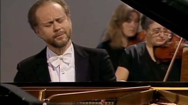 Mozart, Concierto para piano Nº 5 en Re mayor K175, "Salzburgo" смотреть онлайн