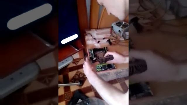 Qiyida X99 H9 Не включается, не выводит изображение, перезагружается