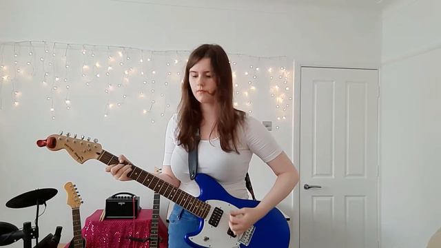 When You Realise Putting Delay On Your Guitar Makes It Sound Like You're Playing A Stadium! смотреть онлайн