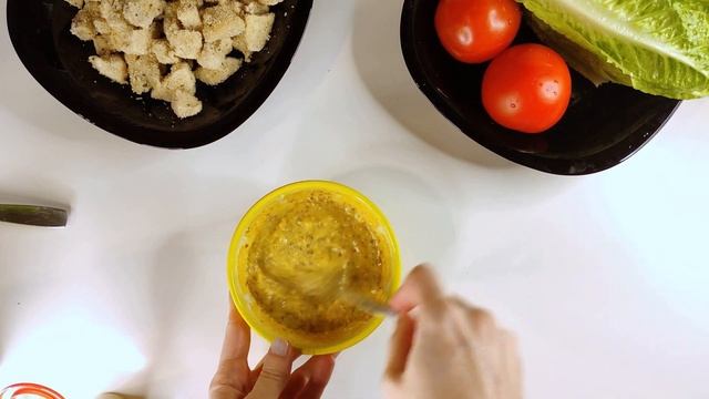 Классический салат цезарь с курицей и сухариками | Заправка для салата Цезарь смотреть онлайн