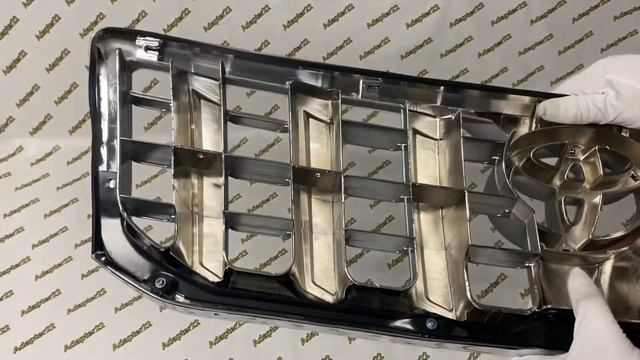 Решетка радиатора Toyota Land Cruiser Prado120 2003, 2004, 2005, 2006, 2007, 2008 г. смотреть онлайн