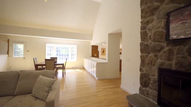Video of 584 Strawberry Hill | Concord, Massachusetts real estate & homes by Senkler, Pasley&Dowcet смотреть онлайн