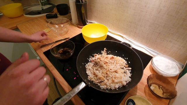 Карантин. Готовим дома. WOK с кальмарами. УЛЁТ! смотреть онлайн