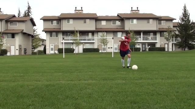 How to receive a soccer pass with a good first touch ► First touch soccer tips for beginners смотреть онлайн