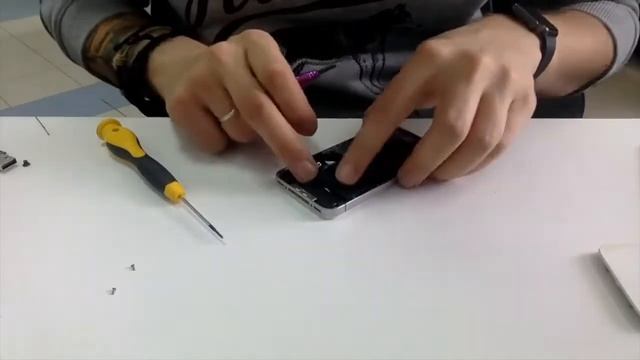 Замена батареи Iphone 4s смотреть онлайн