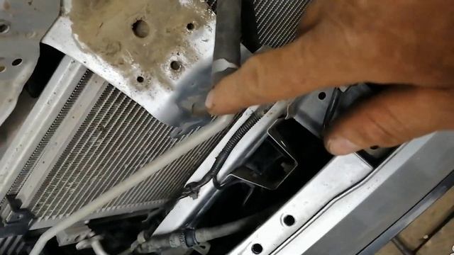 Промывка системы кондиционирования Митсубиси Аутлэндэр