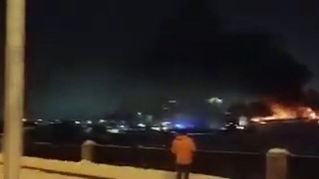 В Москве на Нагатинской набережной произошёл пожар на прогулочном корабле. смотреть онлайн