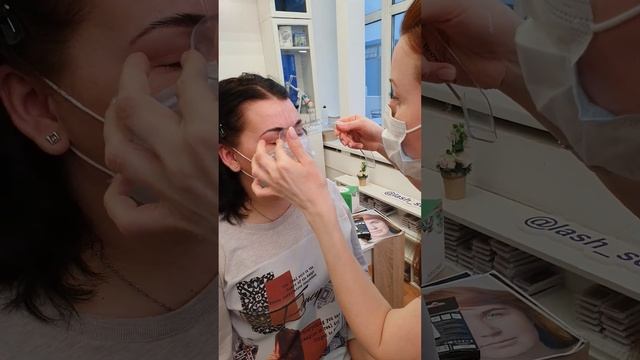 Построение точной формы бровей с помощью линейки смотреть онлайн