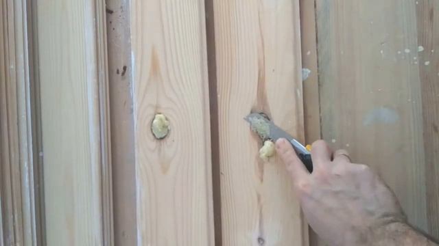 Чем Заделать Выпавший Сучок?Wood Knots.