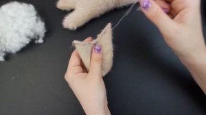 Шьем котёнка из носка за 5 минут. Sew a kitten out of a sock in 5 minutes