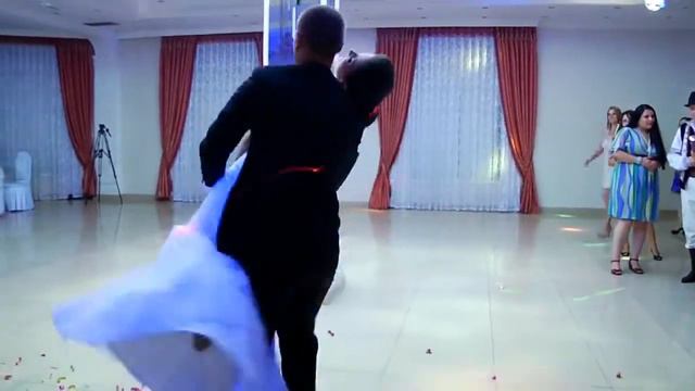Special pentru evenimentul tau - Dansul mirilor! смотреть онлайн