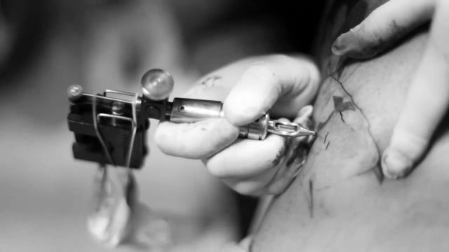 Batman Tattoo. смотреть онлайн