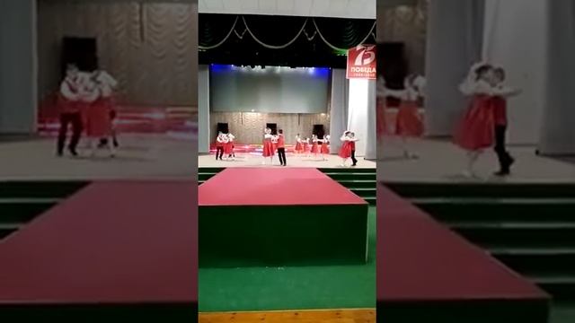 Русская круговая пляска. Студия танца ✨"Волшебный мир"✨ - младшая группа смотреть онлайн