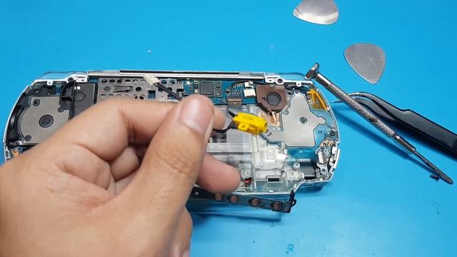 How to Charge PSP using Android (Micro-USB/USB-C) Charger смотреть онлайн