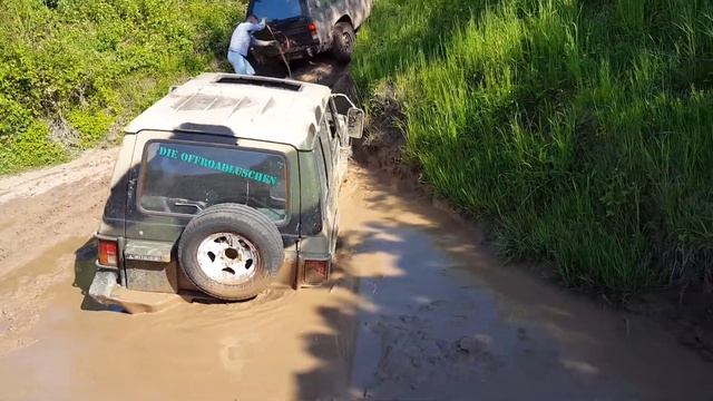засадили Паджерика Paero Offroad Mammutpark vs Nissan Terrano смотреть онлайн