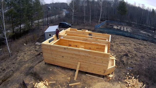 Стройплощадка строительства брусового загородного дома. смотреть онлайн