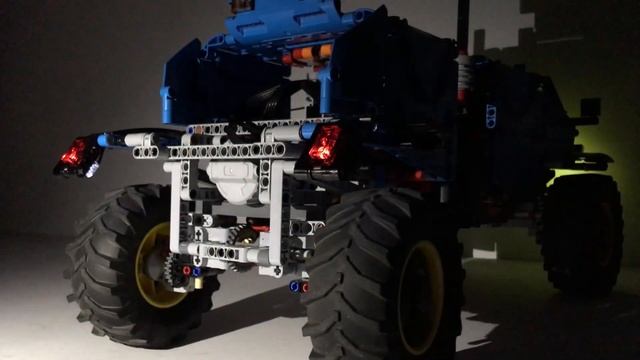 #16 - Technic 42070 (B) MOC - Неупокоенный дух внедорожника смотреть онлайн