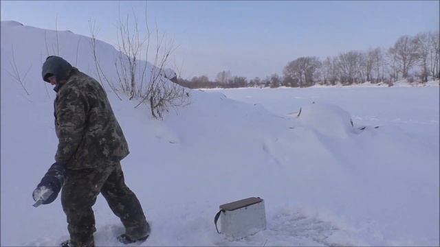 г Ачинск Рыбалка на реке Чулым. 19 12 21г Автор видео Елена Цыганова смотреть онлайн