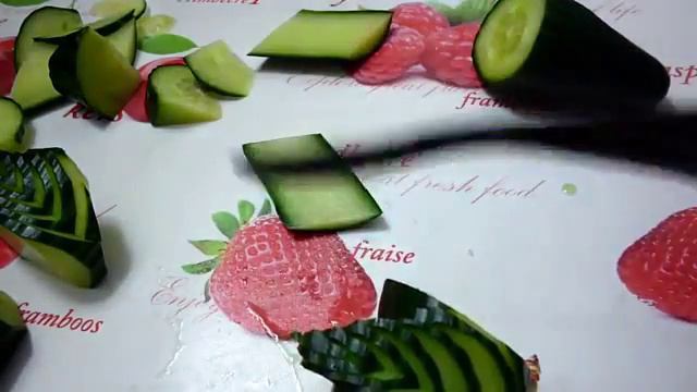 Украшения из огурца. смотреть онлайн