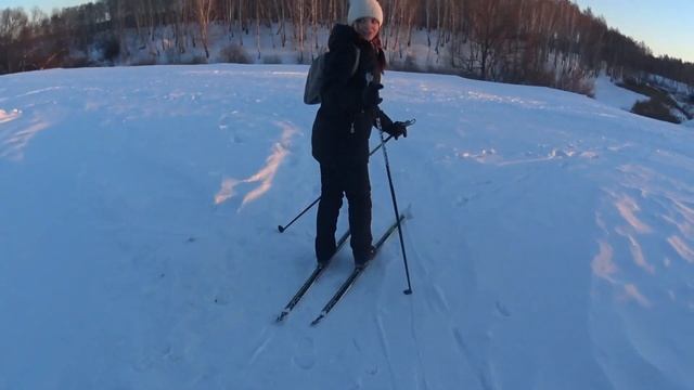 Катаемся на лыжах и на горках \ Зимний отдых \ Влог \ Сельский дневник смотреть онлайн