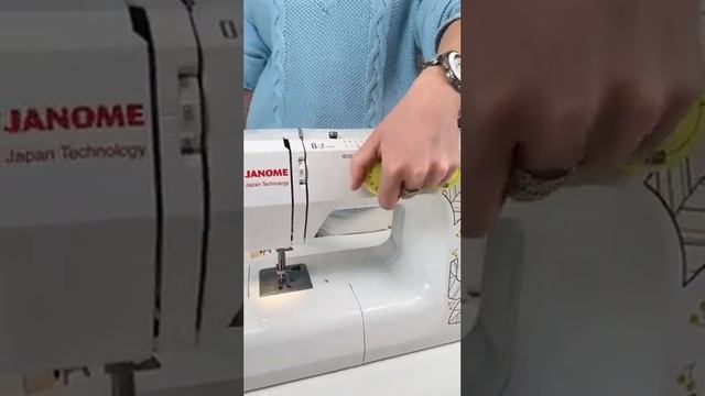 Распаковка Janome EQ25 смотреть онлайн