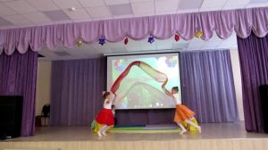 танец с полотнами "Цветик семицветик" хореограф Захарова Ю.А.