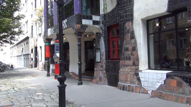 Vienna - Kunsthaus Wien - Friedensreich Hundertwasser смотреть онлайн