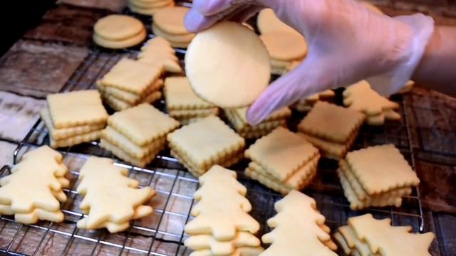 كوكيز بعجينه رائعه مع طريقة الايسنغ وطريقة التزين بطريقه بسيطه Cookies смотреть онлайн