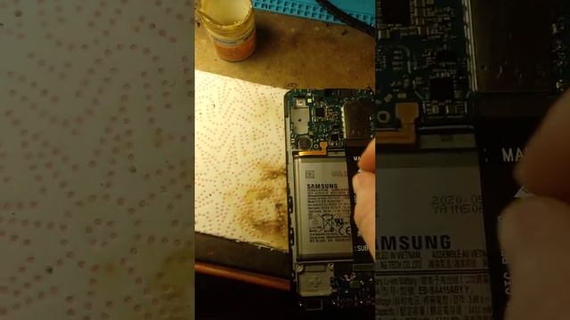 Samsung A415 (A41) не включается,ребол пары и кп,часть 2 смотреть онлайн