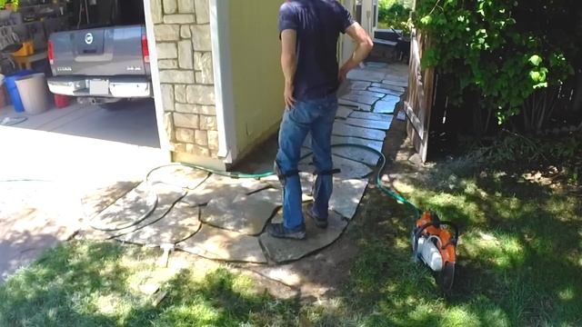 Build a Flagstone Pathway In 5 Minutes смотреть онлайн
