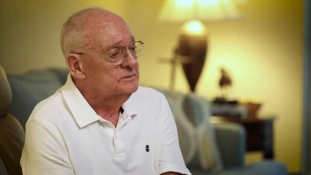 Veranda of Pensacola - A World War II veteran reflects back смотреть онлайн