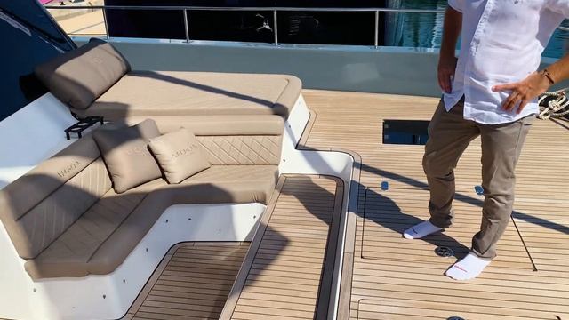 CATAMARAN Moon Light 60 : Yacht Tour - Exterior