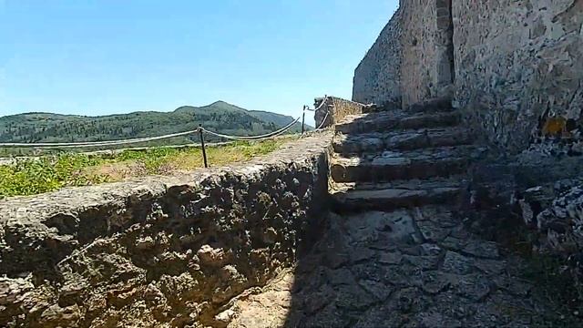CASTILLO DE ANGELOKASTRO - Aventura en Grecia смотреть онлайн