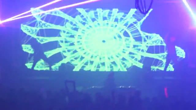 DJ Theresa & Hector Fonseca at Matinee Las Vegas Festival 2013 - Rain смотреть онлайн