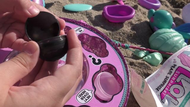 ПРЕВРАЩЕНИЕ В РУСАЛКУ и кукла сюрприз ? ХВОСТ РУСАЛКИ ? MERMAIDS . игрушки Видео для детей смотреть онлайн