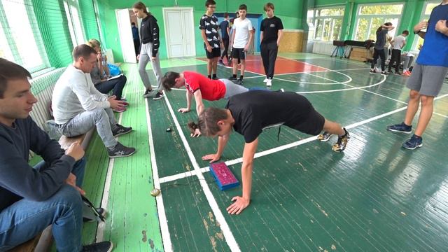 На золото, отжаться не легко! [ВФСК ГТО] смотреть онлайн