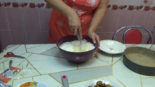 Аня сдаёт зачёты дистанционно. Готовим сливовый пирог.