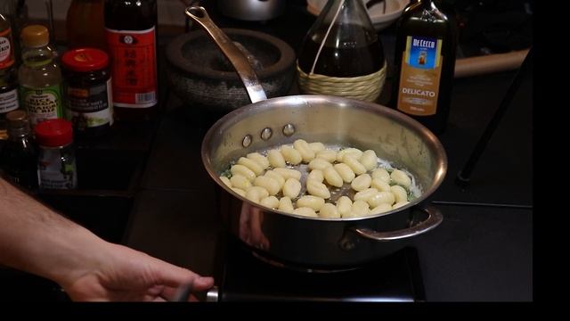 Brown Butter Sage Gnocchi смотреть онлайн