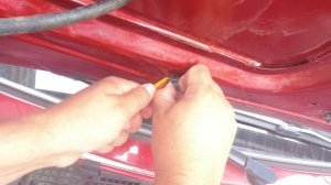 Делаем из "Renault Logan" иномарку. Утепляем капот!!!