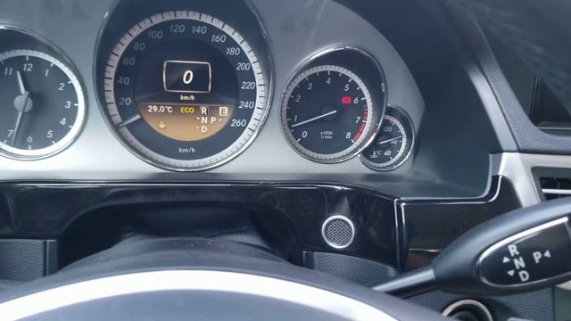 mercedes koldan vites ve el freni kullanımı ( w212 e class) смотреть онлайн