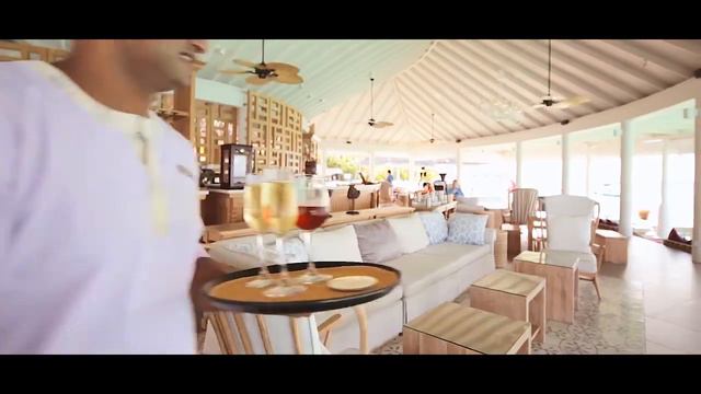 Centara Grand Island Resort & Spa Maldives | South Ari Atol, Maldivy | CK VIVE смотреть онлайн