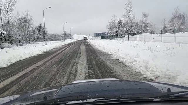 Suzuki Grand Vitara XL7 2.0 HDi in snow смотреть онлайн