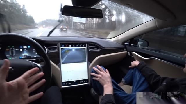 ЕДЕМ 24 ЧАСА на АВТОПИЛОТЕ ТЕСЛА ЧЕЛЛЕНДЖ Tesla Autopilot For 24 Hours Straight!Дорога была просто смотреть онлайн