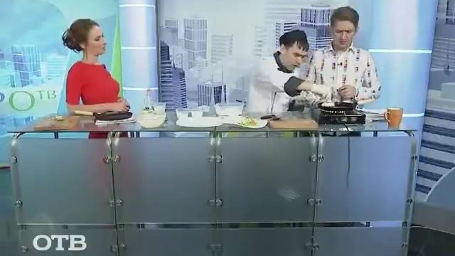 Вкусные завтраки на "УтроТВ": сырники с фруктово-сахарным соусом (29.01.15) смотреть онлайн